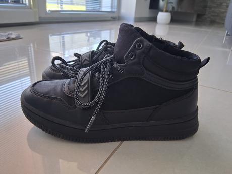 Tenisky, reserved,34