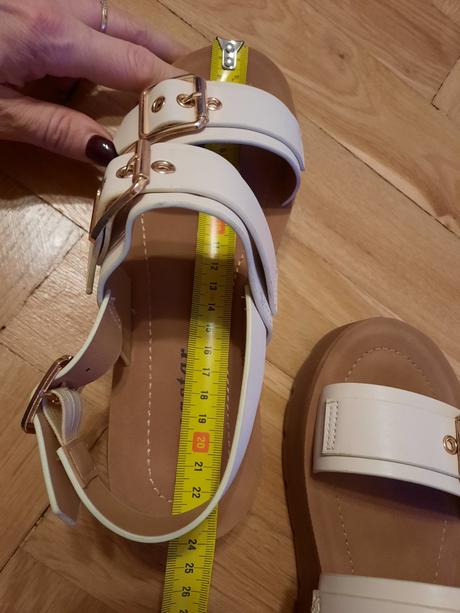 Pohodlné sandálky, 37