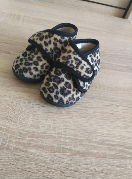Dievčenské papučky leopard, 21