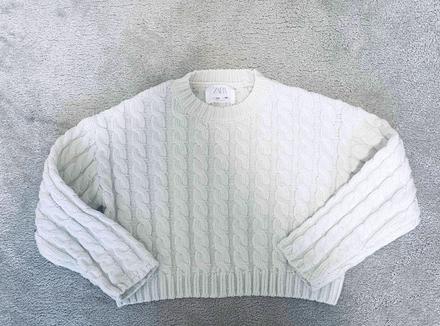 Teplý svetrík zn.zara č.130, zara,134