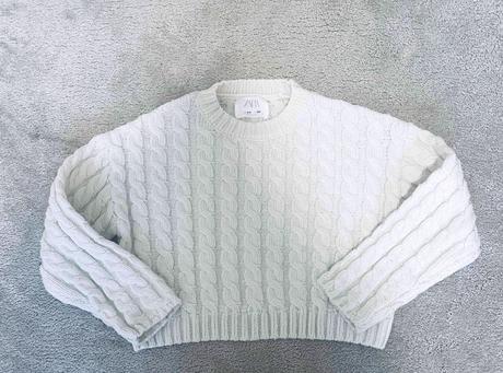 Teplý svetrík zn.zara č.130, zara,134