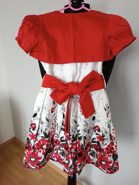 Kvetinkové šaty, 116