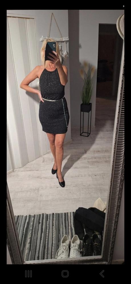 Koktejlove šaty, amisu,m