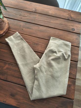 Športové vrúbkované legíny m-l, m