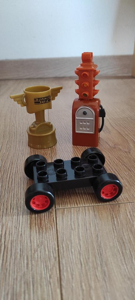 Lego duplo - policajné auto,