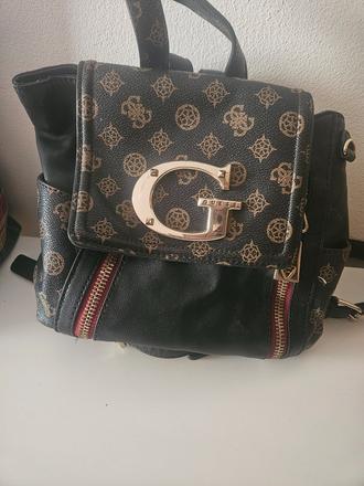 Ruksak guees, guess