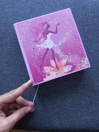 Lietajúca víla motýlia,