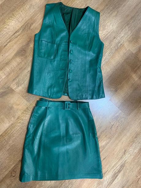 Kožená súprava (vesta+sukňa), m