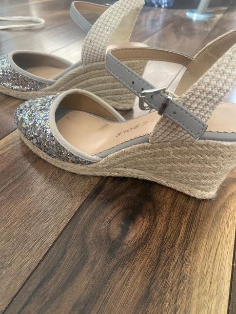 Letne topanky na klinovom opätku, 40