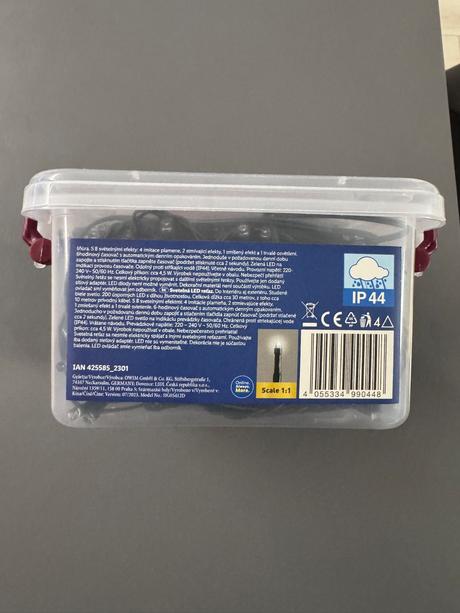 Vianočne osvetlenie biele aj zelené,