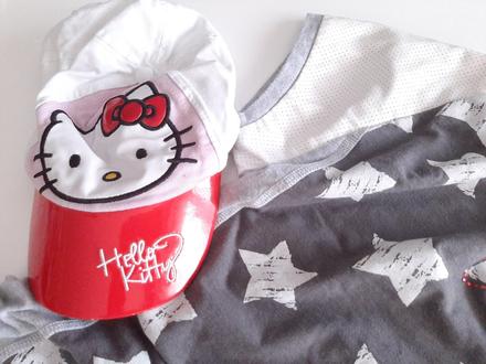 Hello kitty šiltovka, sanrio,110