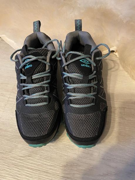 Topánky trekove, umbro,38
