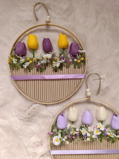 Kvetinová fialovo-biela dekorácia,