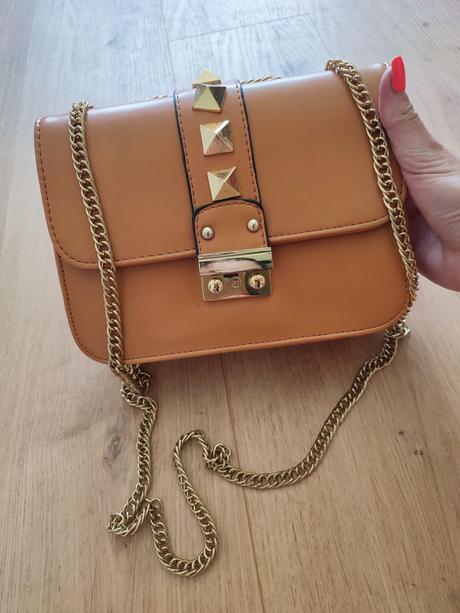 Kabelka, stradivarius