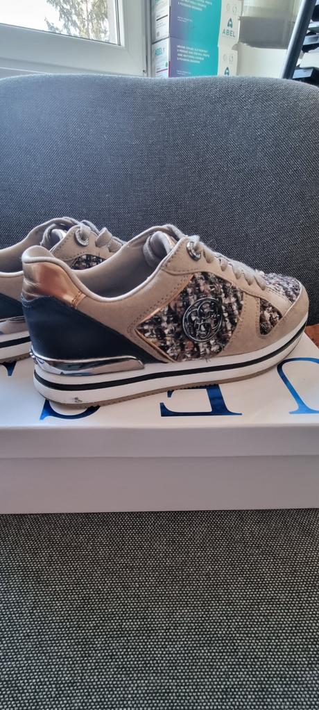 Guess 37, guess,37