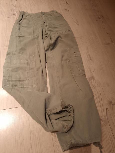 Kapsačove nohavice, pull&bear,32