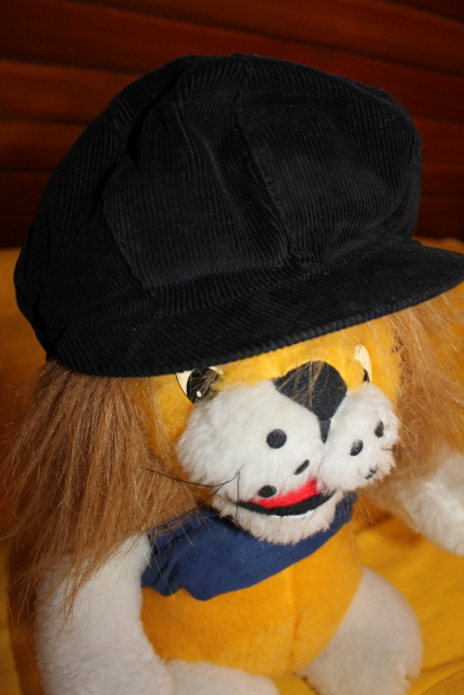 Čierna menčestrová čiapka - bekovka, 52