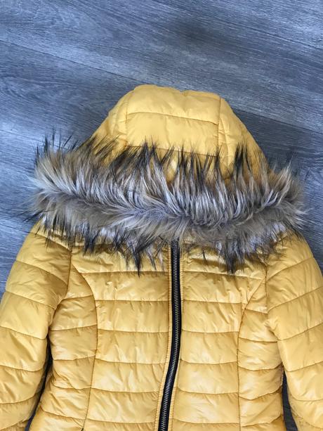 Nádherná bunda s krásnou kapucňou, m