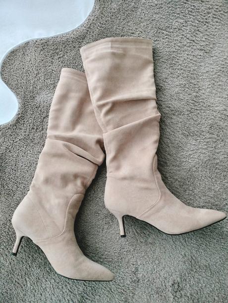 Béžové čižmy, 39