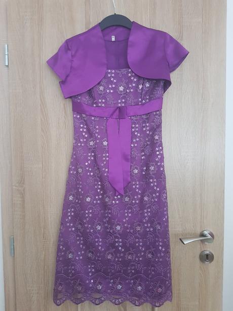 Spolocenske saty, 36