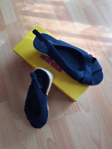 Dámske sandále, 37