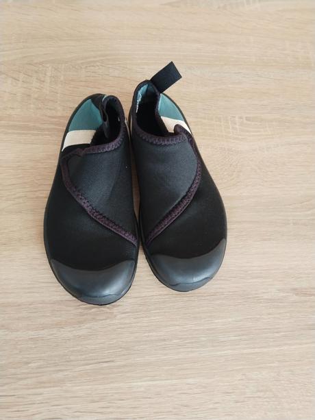 Topánky do vody, 28