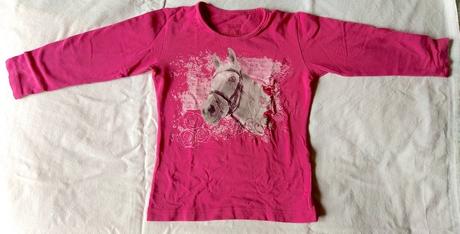 Ruzove tricko s konikom, 98