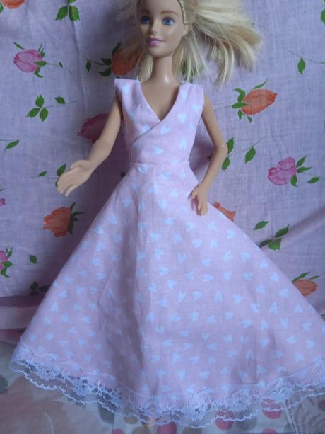 Barbie šaty,