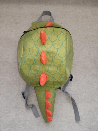 Ruksak pre malého dinomaniaka, longwai,