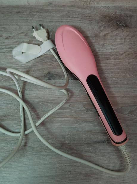 Zehliaca kefa, hrebeň na žehlenie vlasov s lcd dis,