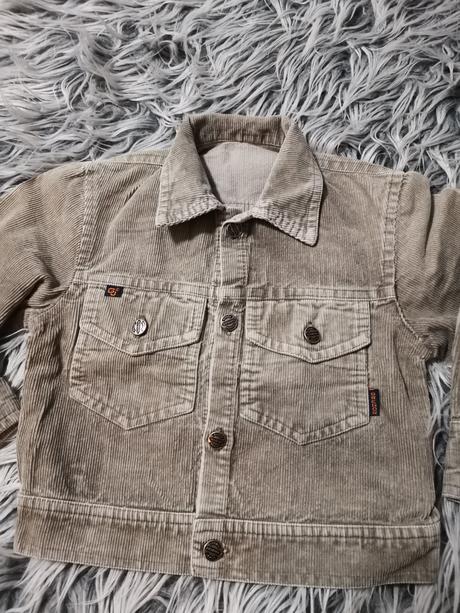 Mendžestrova bundička, 98