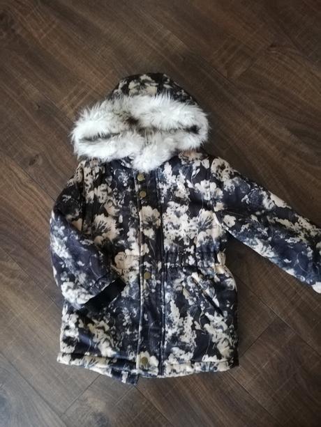Bunda s kozusinkou, 104