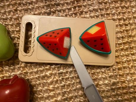 Plastové ovocie na krájanie,