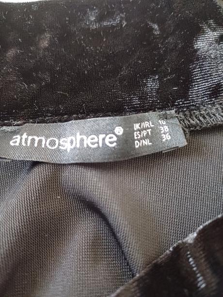 Zamatová sukna, atmosphere,36