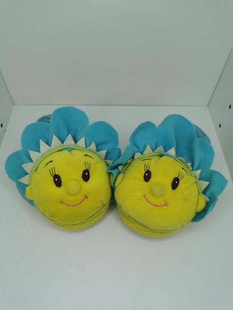 Fifi z kvetinkova papučky, 19