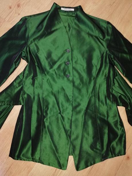 Smaragdové sako, 36