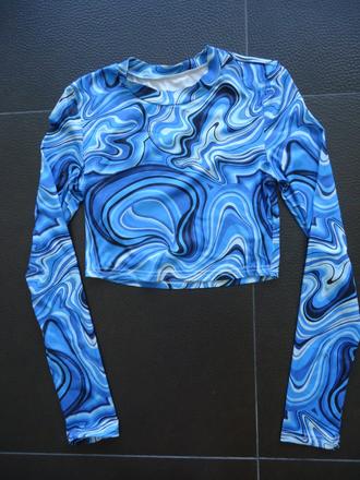 Crop tričko s krásnym vzorom, s