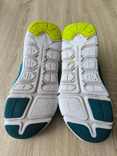 Chlapčenské tenisky 39, top stav, decathlon,39