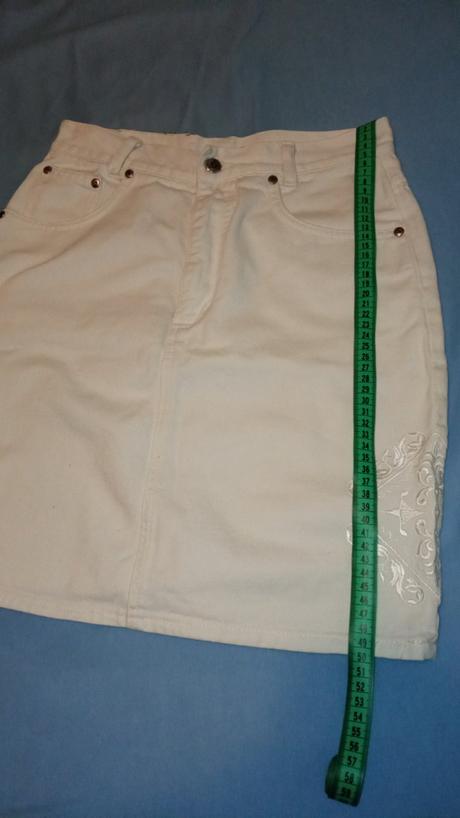 Sukňa biela s, jacky,s