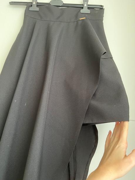 Asymetricka sukňa, xs