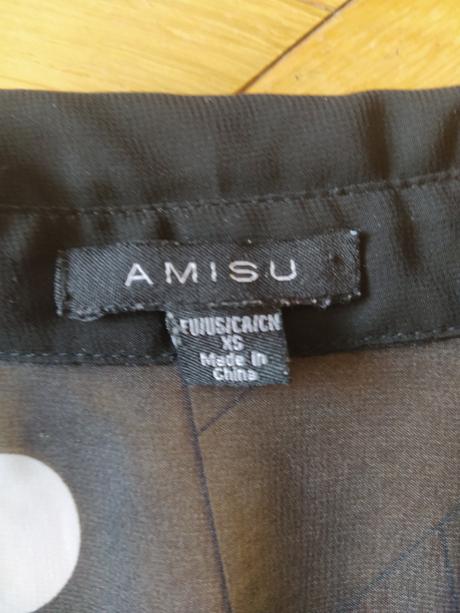 Ľahká blúzka s guličkami., amisu,xs