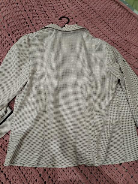 Blúzka bodkovana, 44