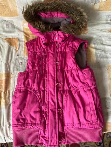 Zateplená vesta na 9-10 rokov, cherokee,134