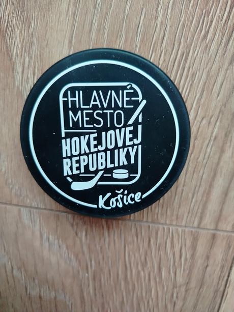 Hokejový puk,