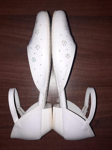 Spoločenské lodičky (vd 20,5 cm), 32