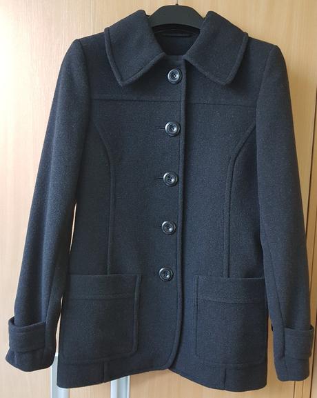 Nenosený kabát, 40 / 44