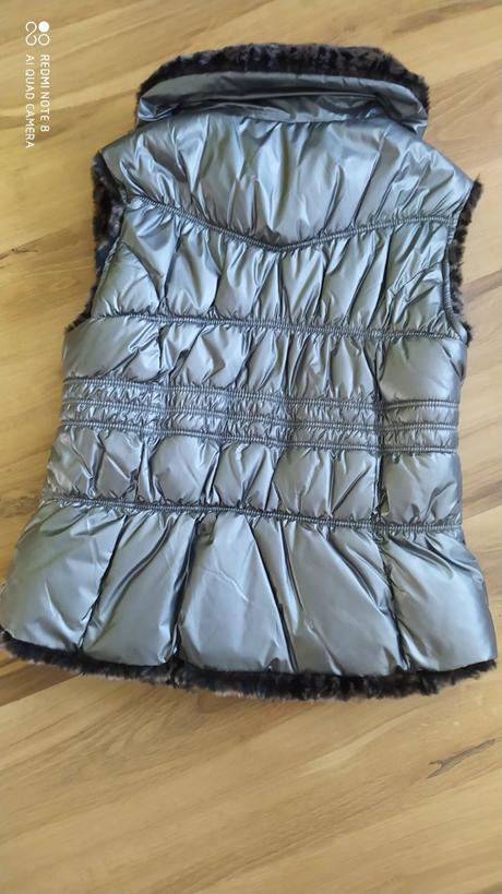 Luxusná vestička catimini 116/122, 116