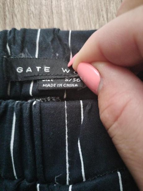 Pásikavé nohavice, gate,s