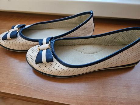 Dievčenské balerínky, 34