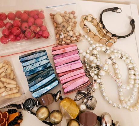 Korálky/náramky na ďalšiu tvorbu, 